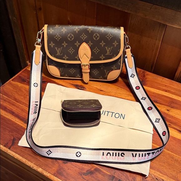 Louis Vuitton Handbags - Louis Vuitton Monogram Crossbody Bag with Tan Accents